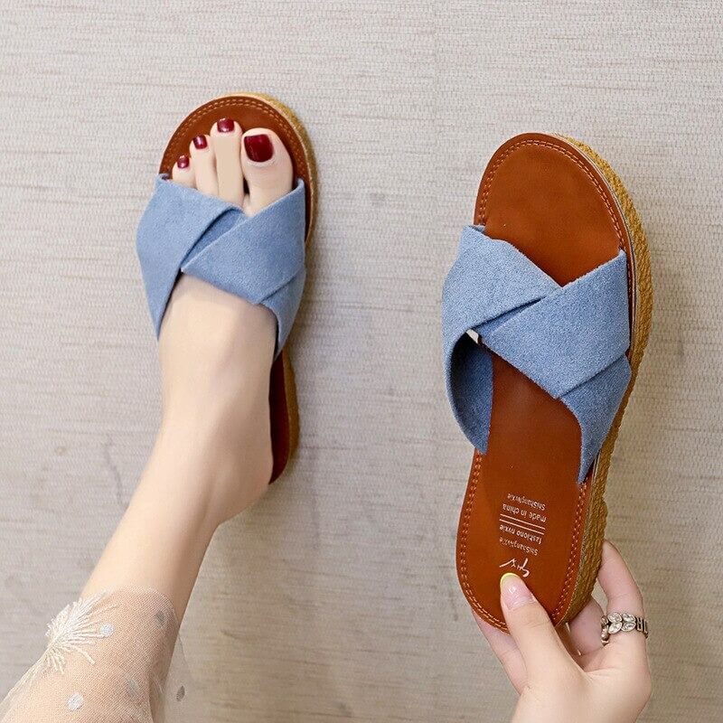 Criss-cross hihna Sandaalit