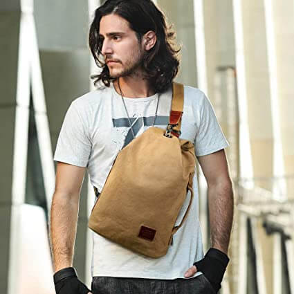 Crossbody laukku