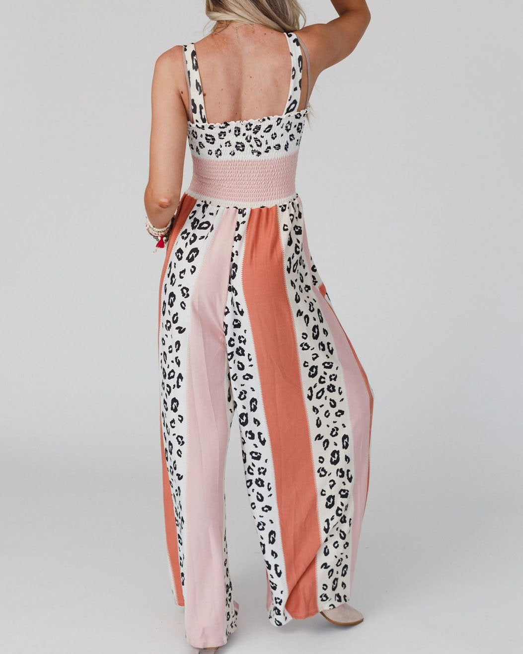Naisten Jumpsuit Leveillä Jaloilla Polyesterista Elegantti Mukava