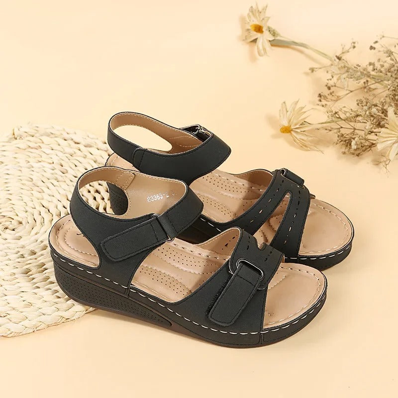 Naisten PU Chunky Platform Walking Sandaalit