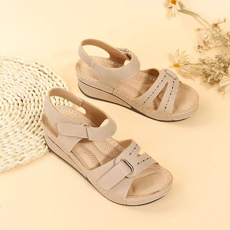 Naisten PU Chunky Platform Walking Sandaalit