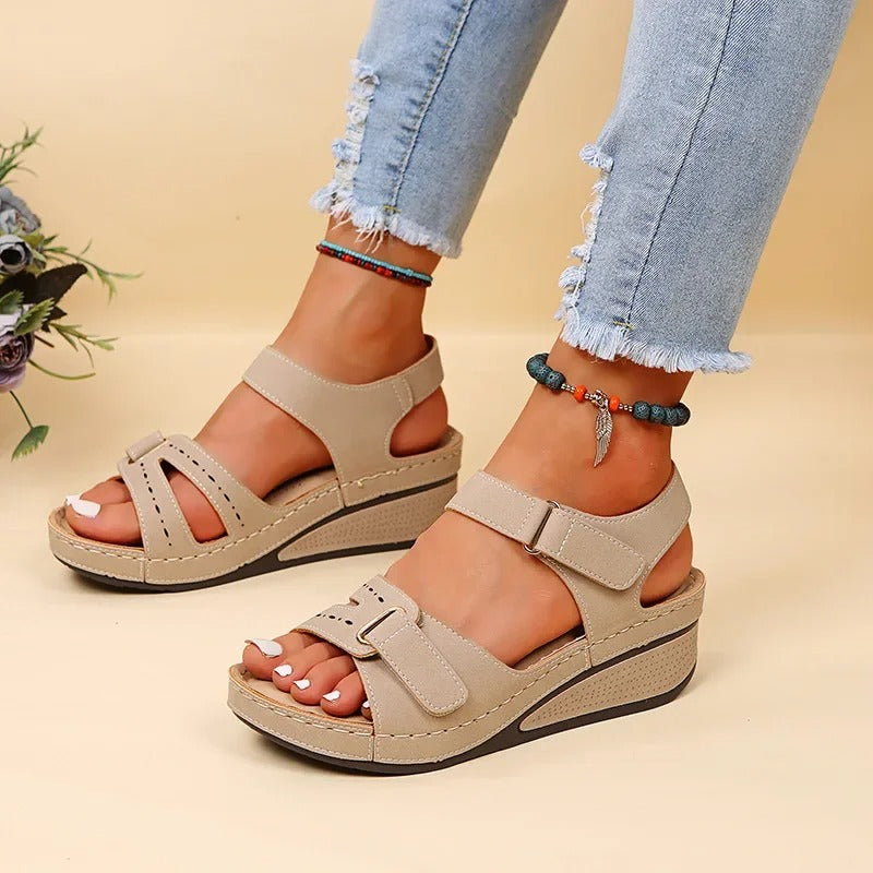 Naisten PU Chunky Platform Walking Sandaalit