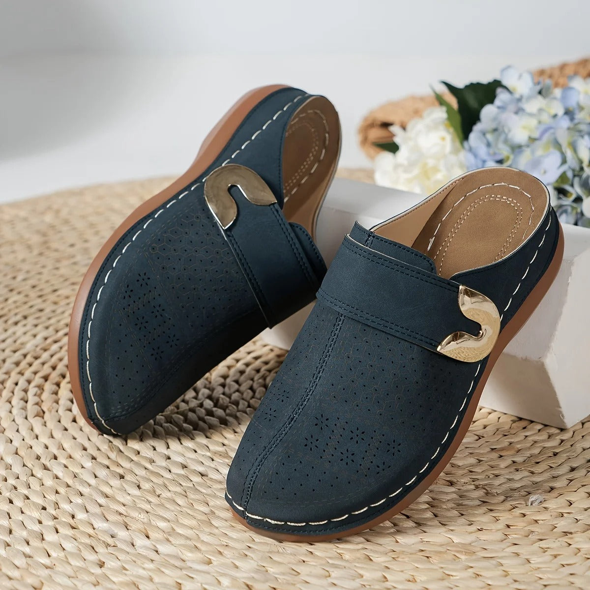 Naisten Slip-On Wedge Platform Sandaalit