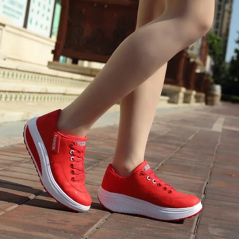 Naisten alustan kiila Lace-Up Sneakers
