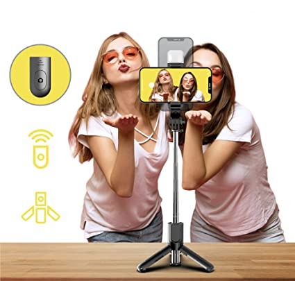 Selfie puhelimen pidike