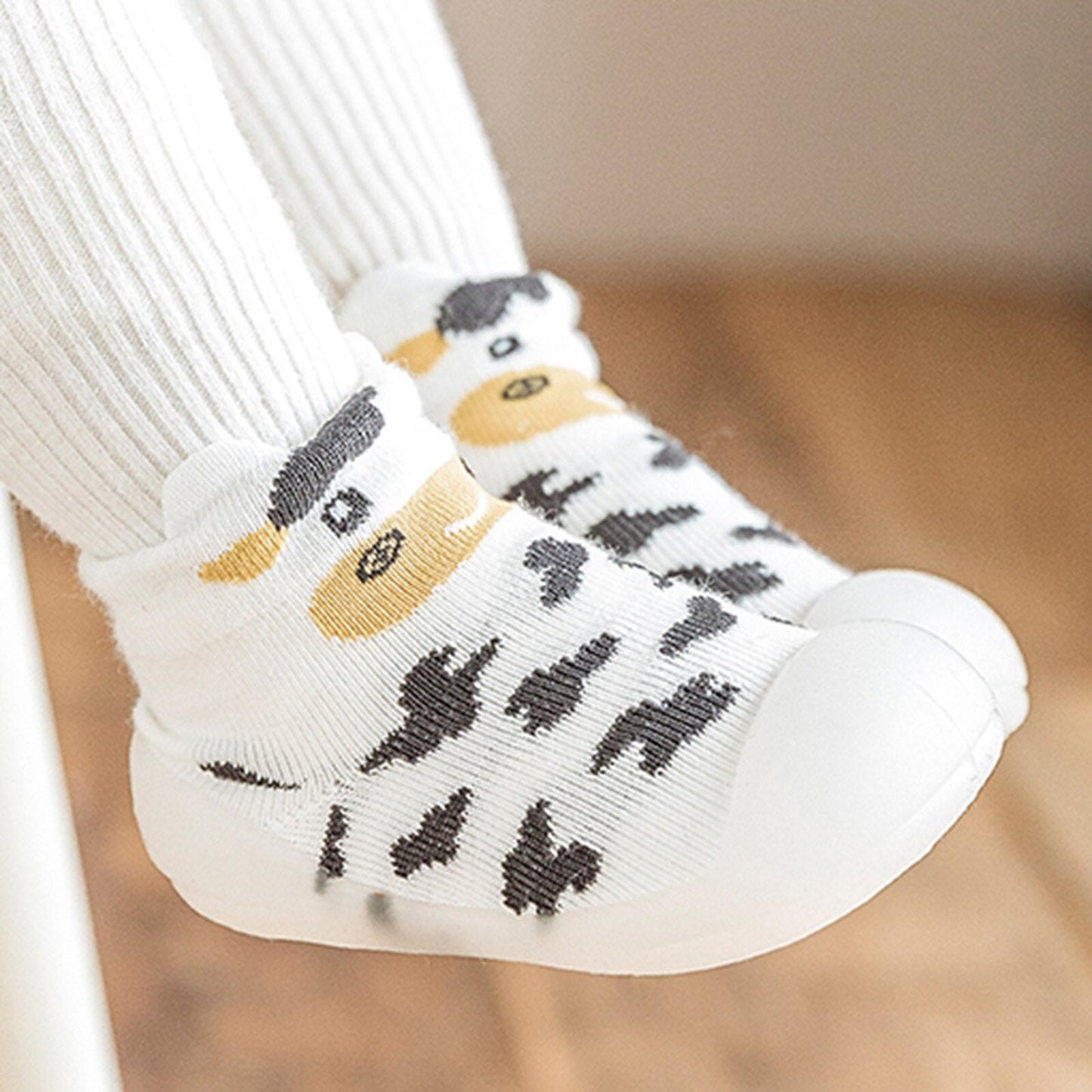Vauvan lämpimät neulotut sukat Kengät