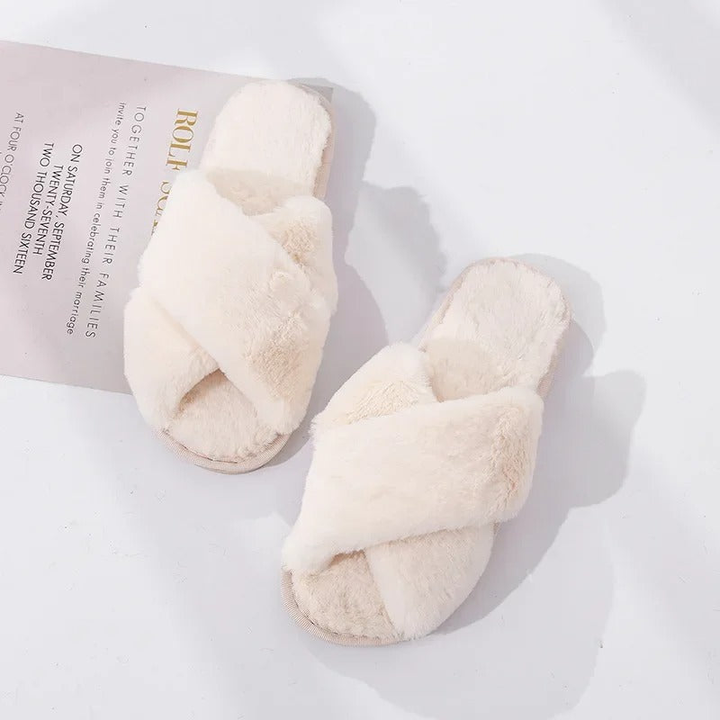 Cross Design Pehmeä Plush Tossut