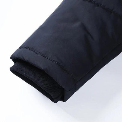 Miesten lämmin hupullinen turkiskaulustakki