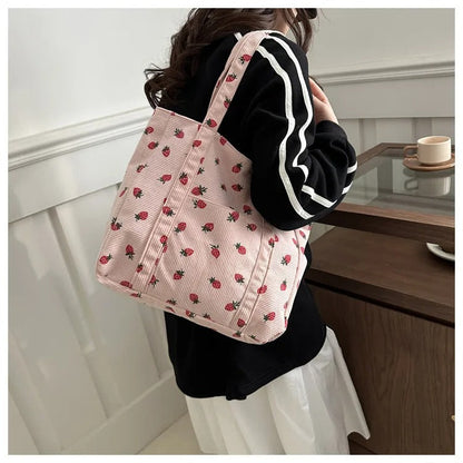 Naisten Corduroy Strawberry Print olkalaukku