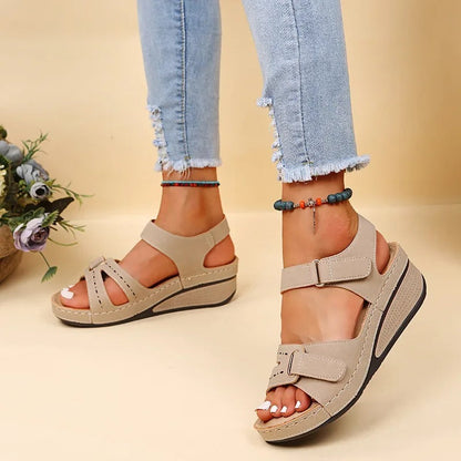 Naisten PU Chunky Platform Walking Sandaalit