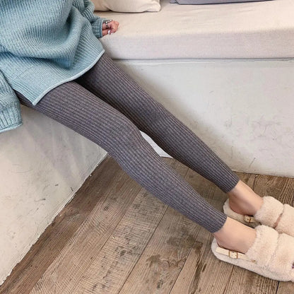 Naisten korkeavyötäröiset neulotut ribbed leggingsit