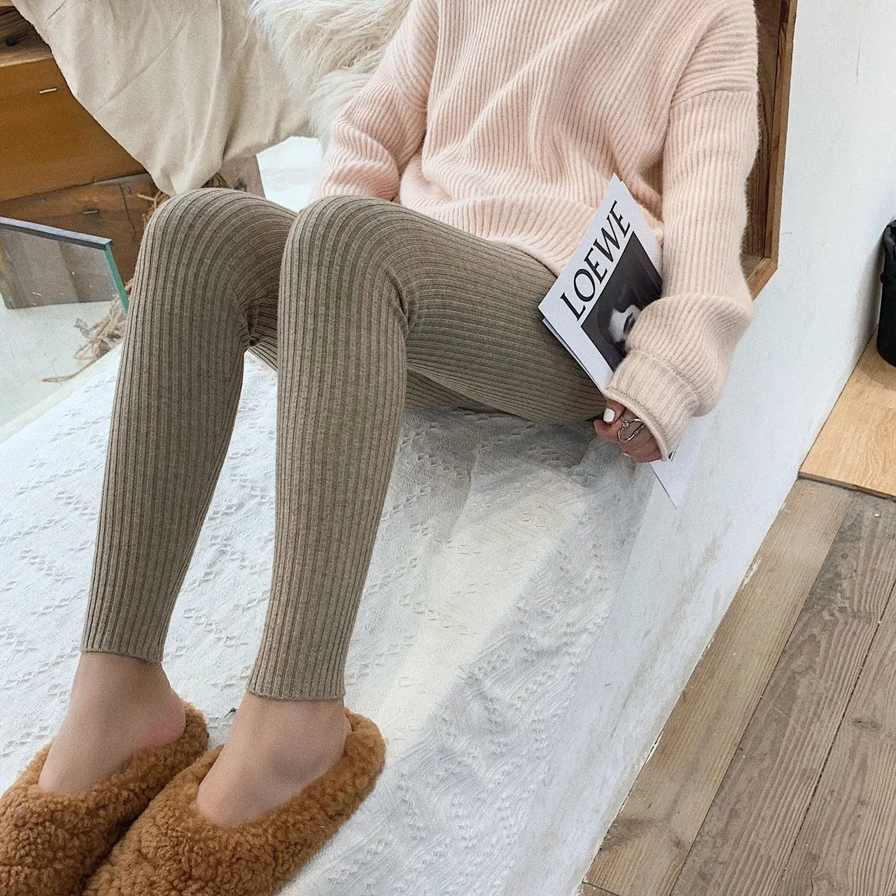 Naisten korkeavyötäröiset neulotut ribbed leggingsit