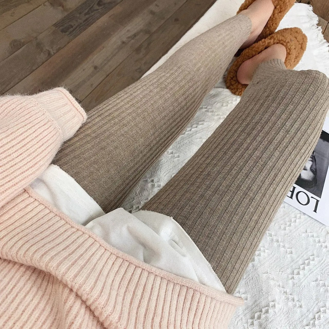 Naisten korkeavyötäröiset neulotut ribbed leggingsit