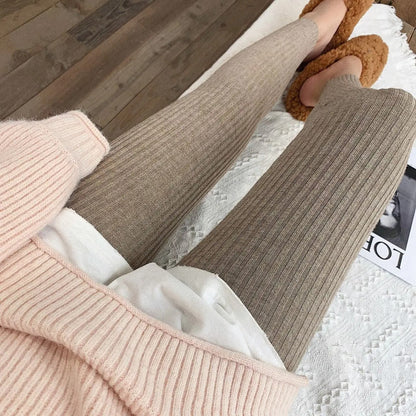 Naisten korkeavyötäröiset neulotut ribbed leggingsit