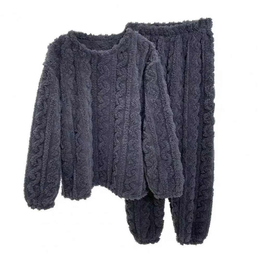 Naisten viihtyisä pyjama setti
